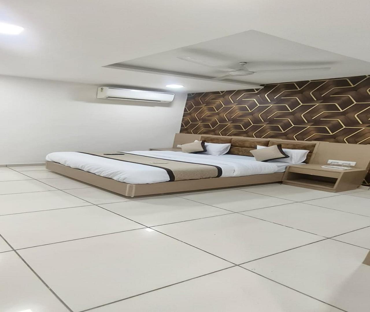 Hotel Nest View Ahmedabad Exterior foto